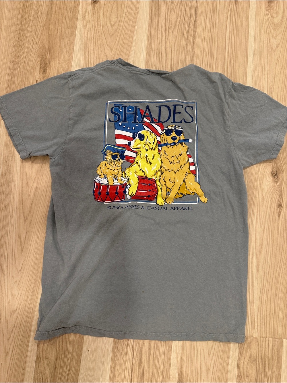SHADES Gray Graphic Dog T-Shirt with Yellow Golden Retriever med